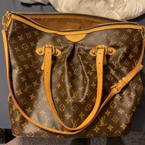 LOUIS VUITTON
Monogram Palermo GM